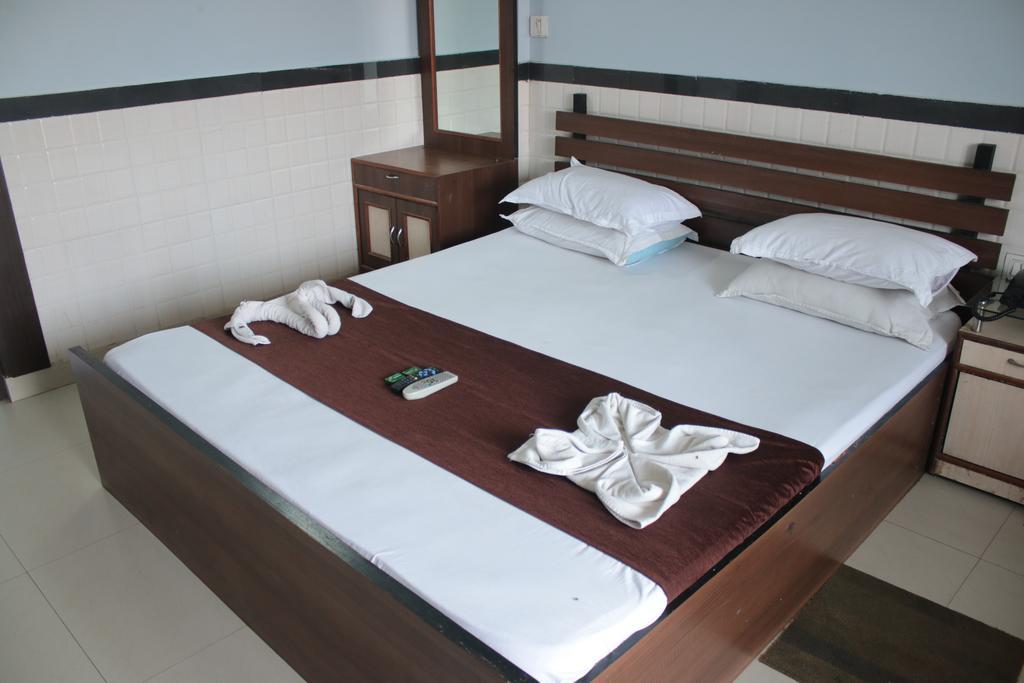 Reba Beach Resort Puri Exterior photo